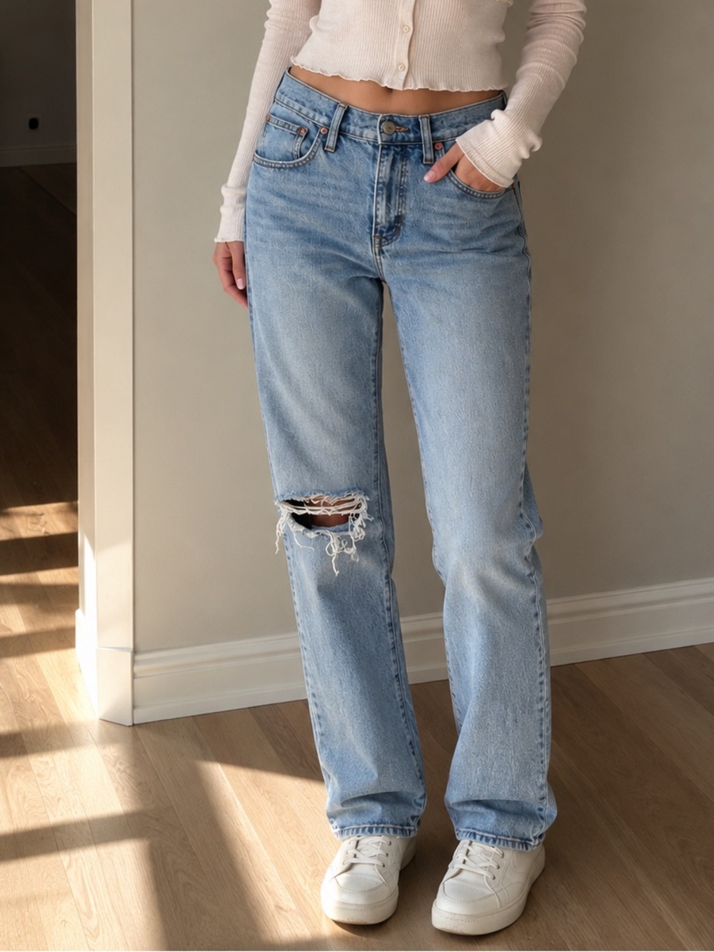 Madewell High-Rise Light Blue Distressed Jeans Size 28